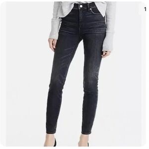 J. Crew 9" high-rise toothpick jean in Charcoal wash Skinny Jeans 31